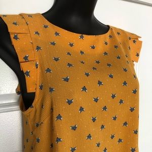 Womens Blouse, Monteau Size M, gold with gray wolves